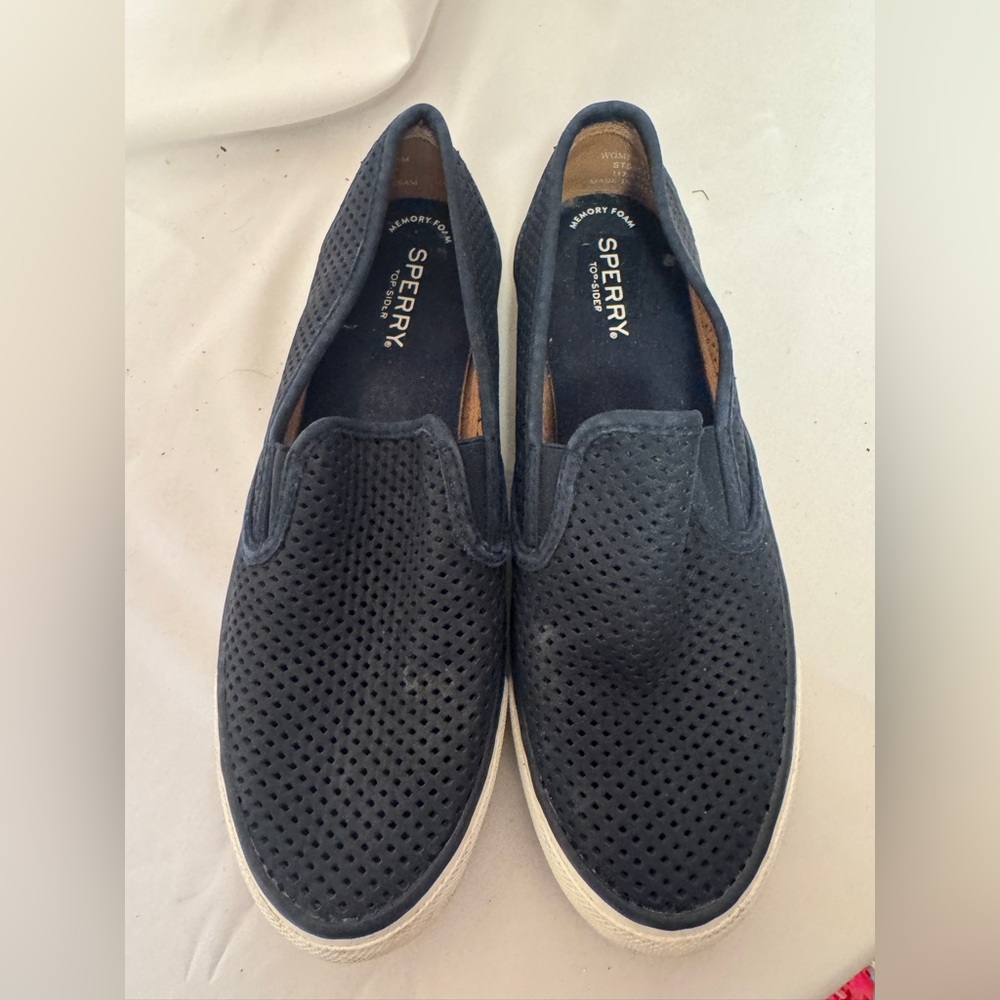 Sperry navy sneakers
